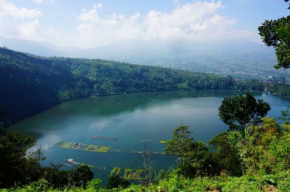 Discover the Tranquil Beauty of Telaga Menjer in Wonosobo