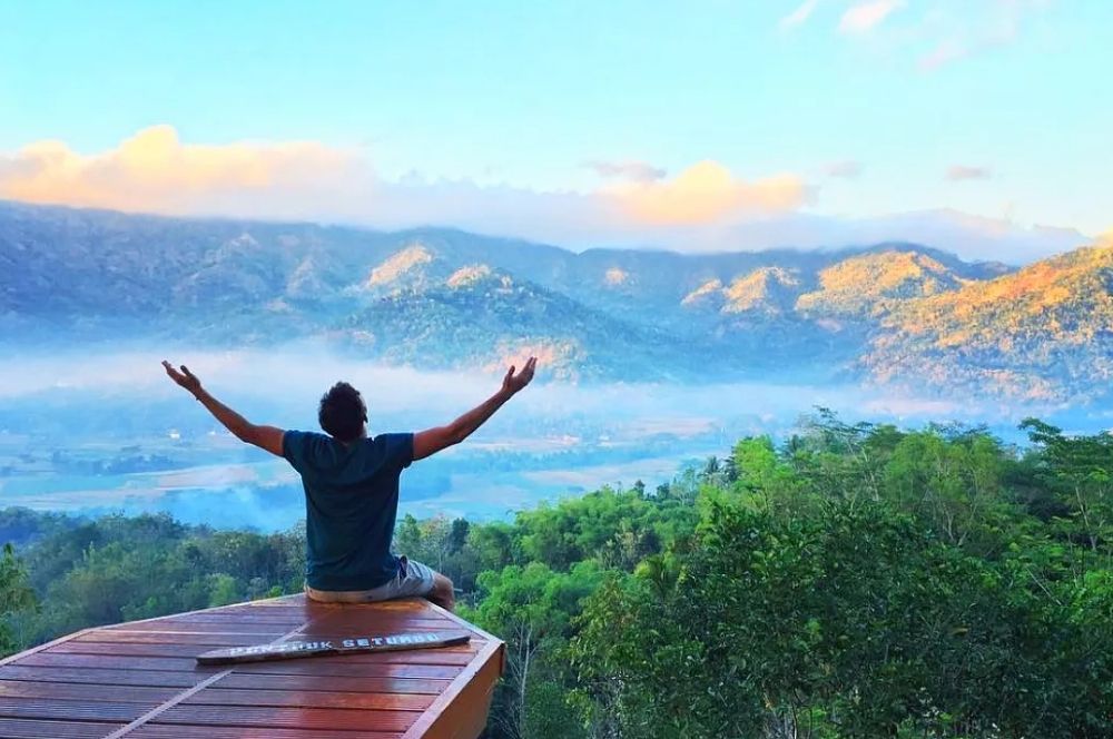 Punthuk Setumbu: The Perfect Spot for a Magical Sunrise