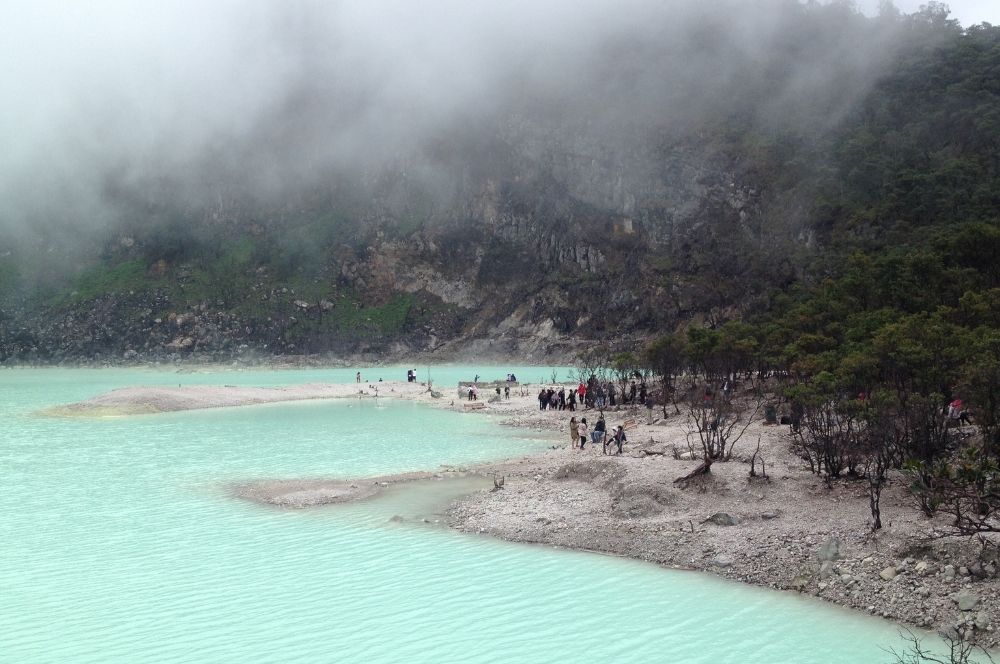 The Mystical Beauty of Kawah Putih – An Exotic Destination in West Java